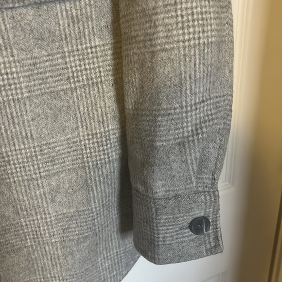 Fall shacket - Picture 5 of 7